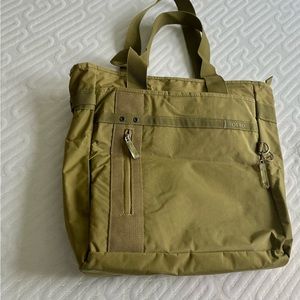 NWOT Totto olive green bag